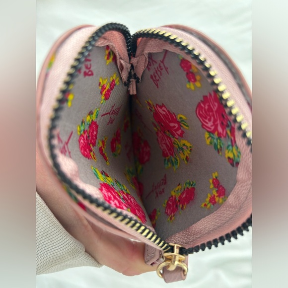 Betsey Johnson Pink Heart Purse Key Chain Coin Purse - Picture 3 of 5